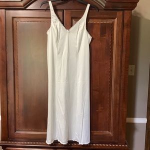 VINTAGE WARNER FULL SLIP